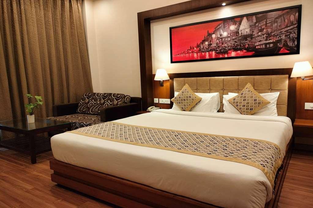 Ramada By Wyndham Varanasi Katesar Chandauli Habitación foto
