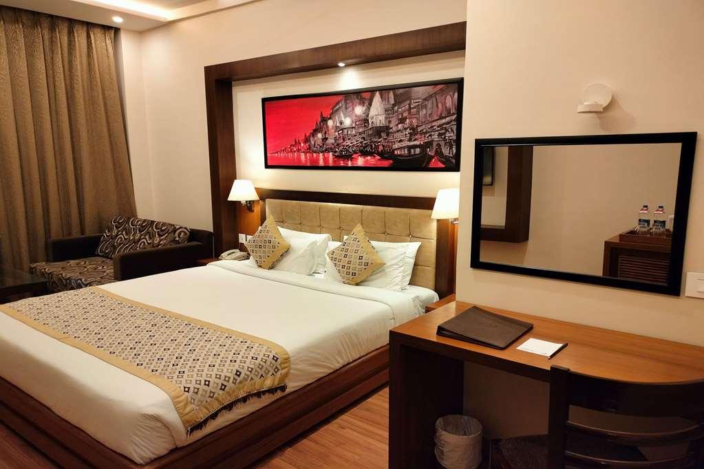 Ramada By Wyndham Varanasi Katesar Chandauli Habitación foto