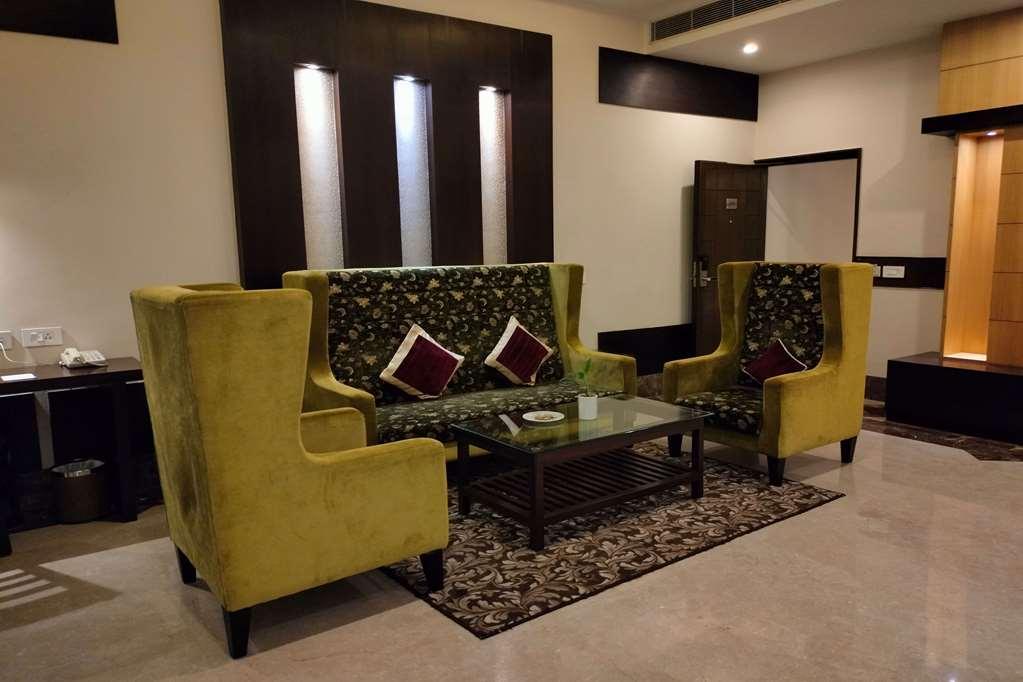 Ramada By Wyndham Varanasi Katesar Chandauli Habitación foto